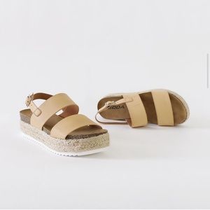 Nude flatform sling back sandals